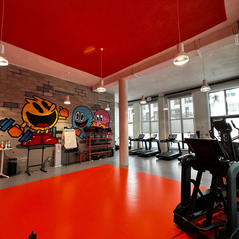 Espace forme aménagé par Atletisport au siège Europe de Bandai Namco à Lyon