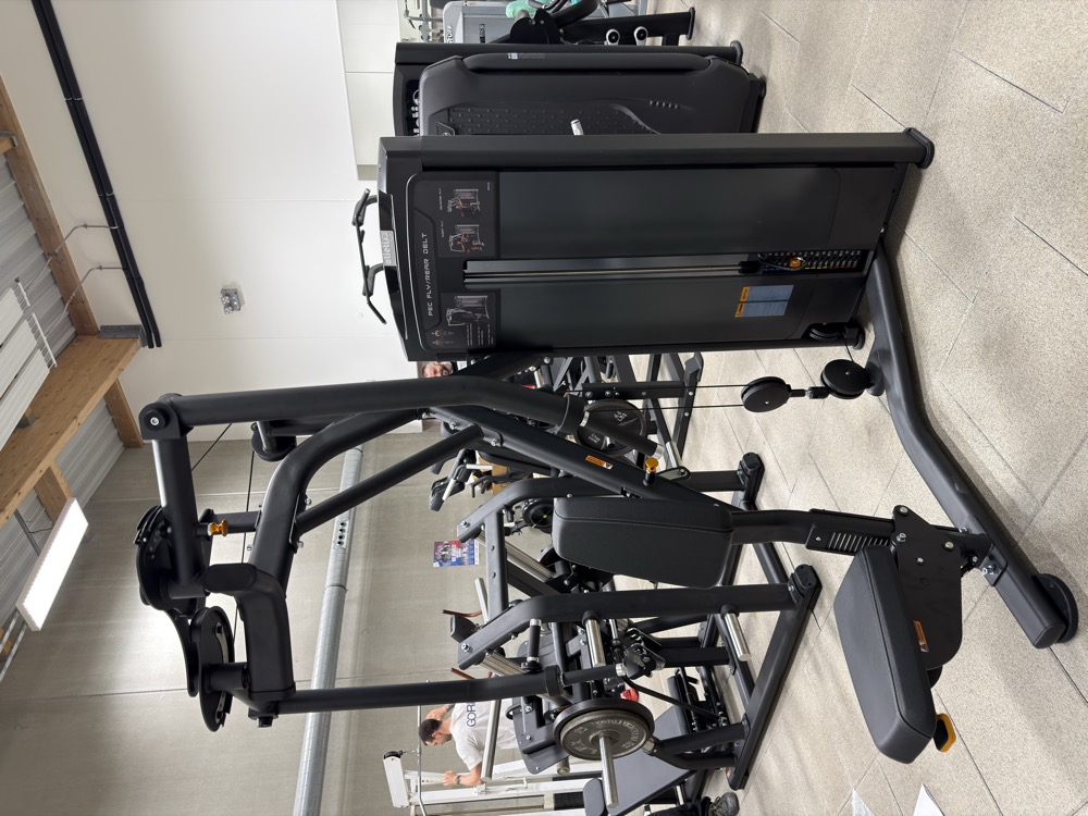 Machine bi-fonction Pec Fly/Rear Delt RE-FIT+ au COSEC de Saint-Mihiel